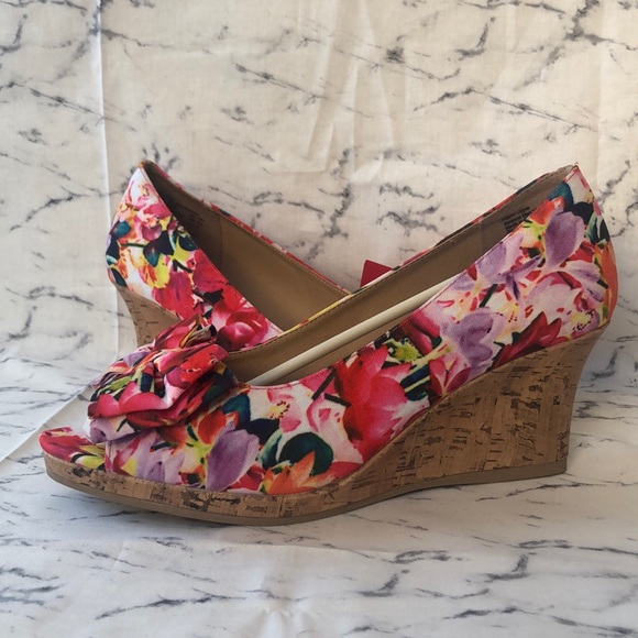 dexflex comfort Shoes - Floral Cork Wedges